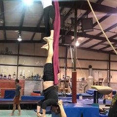 Aerial Yoga Silks Set – Anti-Gravity Yoga Hammock Kit with Carabiners & Swivel (1000KG Capacity)